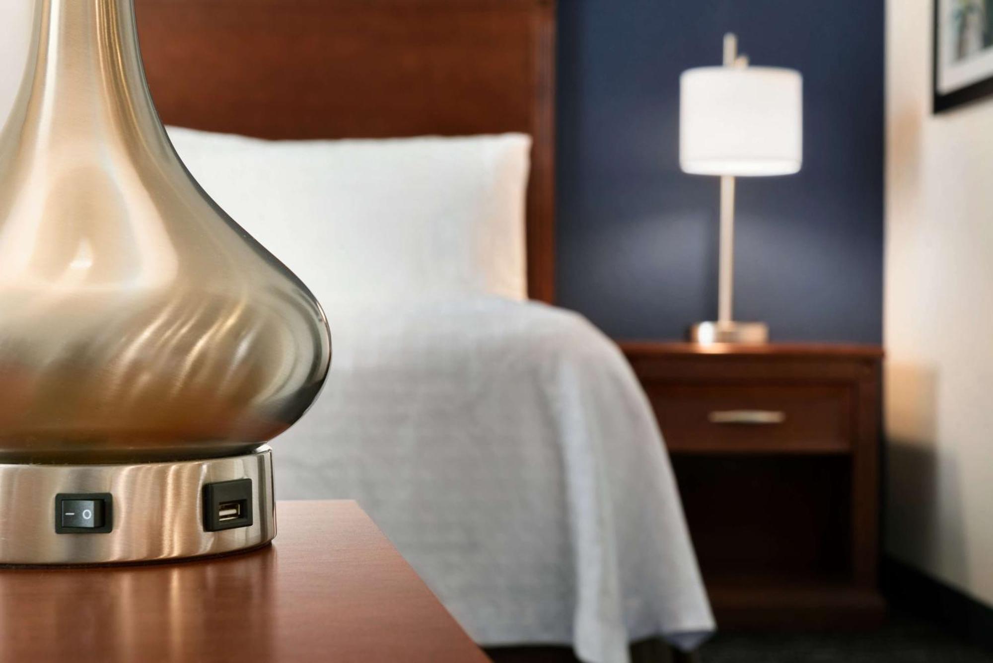 Hotel Homewood By Hilton West Madison